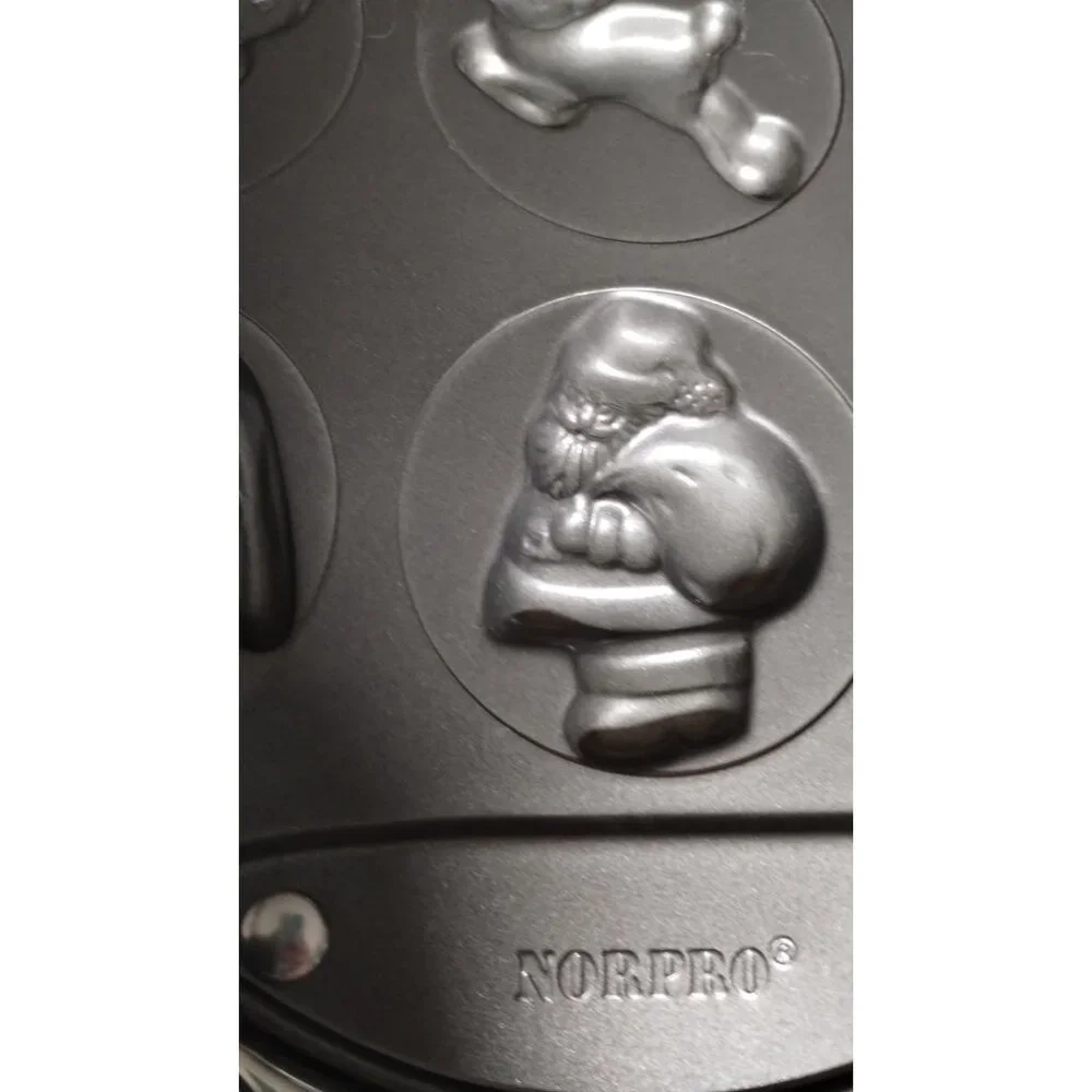 Nopro Non-Stick Holiday Bakeware‎ Pan With 12 Christmas Shapes Mold